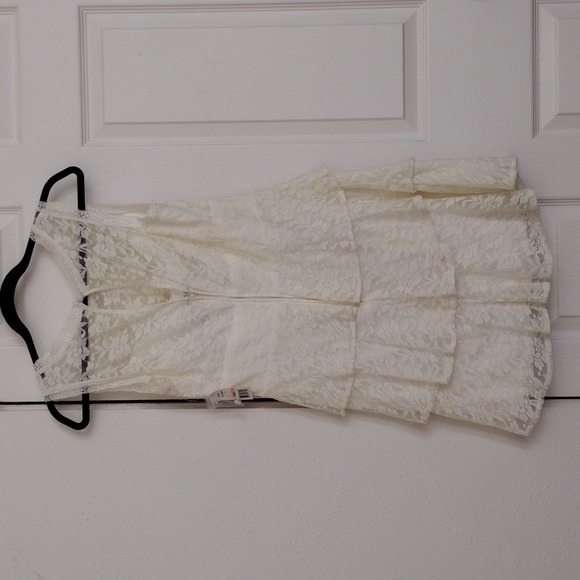 NWT B. Smart Natural Colored Layered Sleeveless Dress Sz 13/14 - Picture 2 of 4